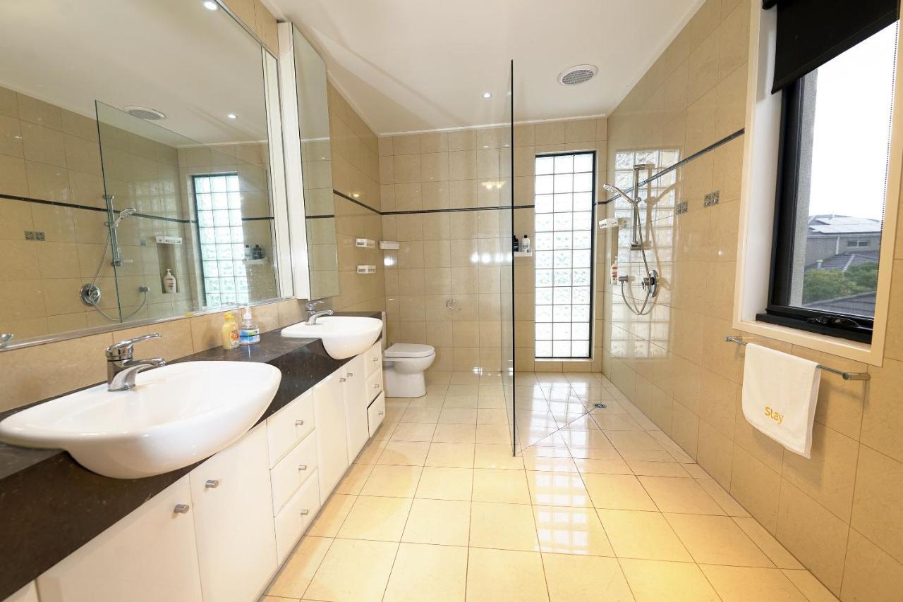 Luxury 7Brm Entire House Lakeview Blackswans Wifi Bbq Resort Point Cook Εξωτερικό φωτογραφία