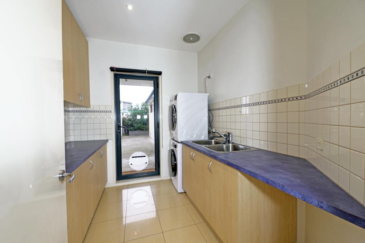 Luxury 7Brm Entire House Lakeview Blackswans Wifi Bbq Resort Point Cook Εξωτερικό φωτογραφία
