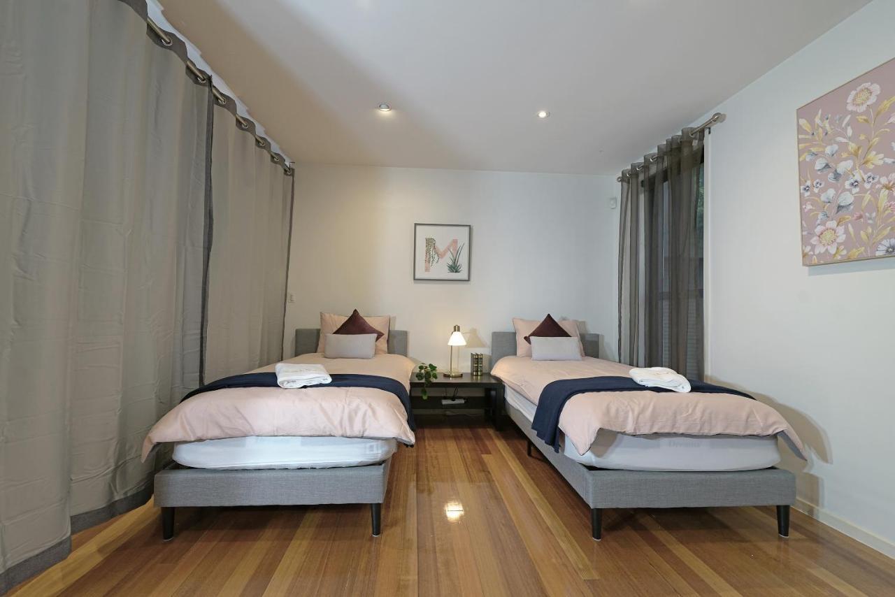 Luxury 7Brm Entire House Lakeview Blackswans Wifi Bbq Resort Point Cook Εξωτερικό φωτογραφία