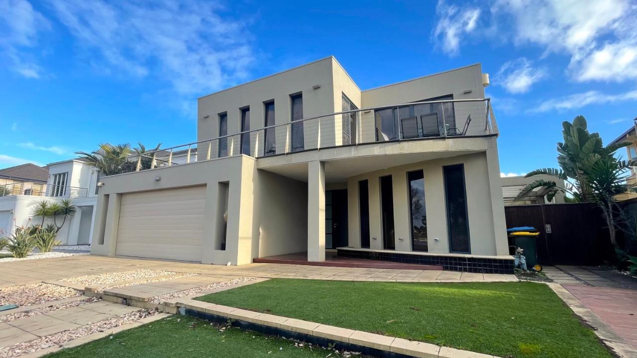 Luxury 7Brm Entire House Lakeview Blackswans Wifi Bbq Resort Point Cook Εξωτερικό φωτογραφία